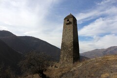 Средневековая башня в Эткали